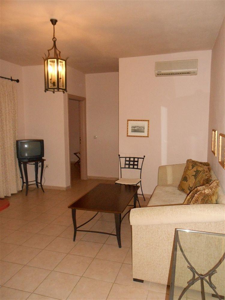 Lambrinos Suites Platanés Exteriér fotografie